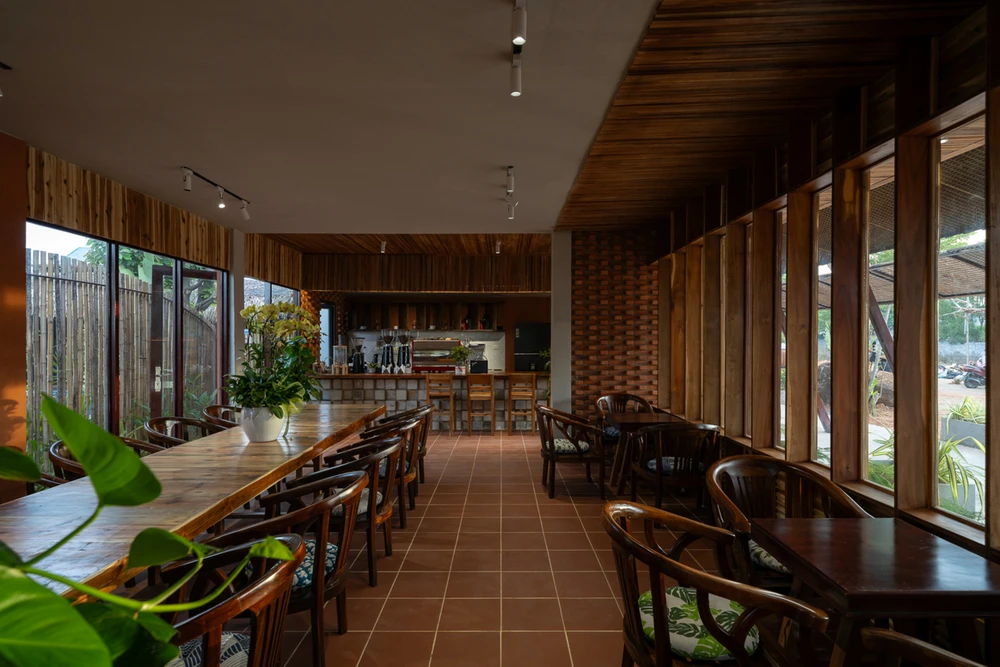 chuon-chuon-cafe (2).jpg