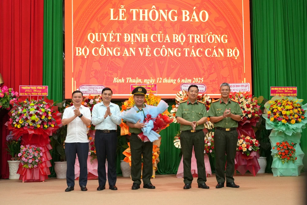 dai-ta-le-quang-nhan (5).JPG