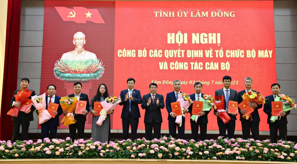 ban-thuong-vu-tinh-uy (3).jpg