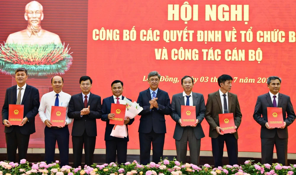 pho-chu-tich (2).jpg