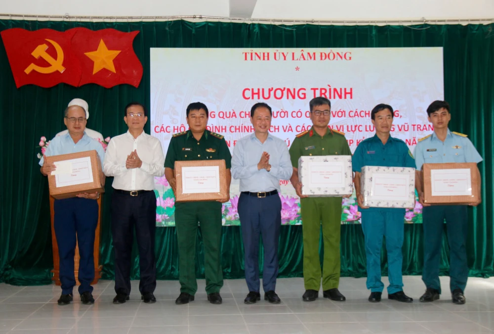 dac-khu-phu-quy (4).jpg