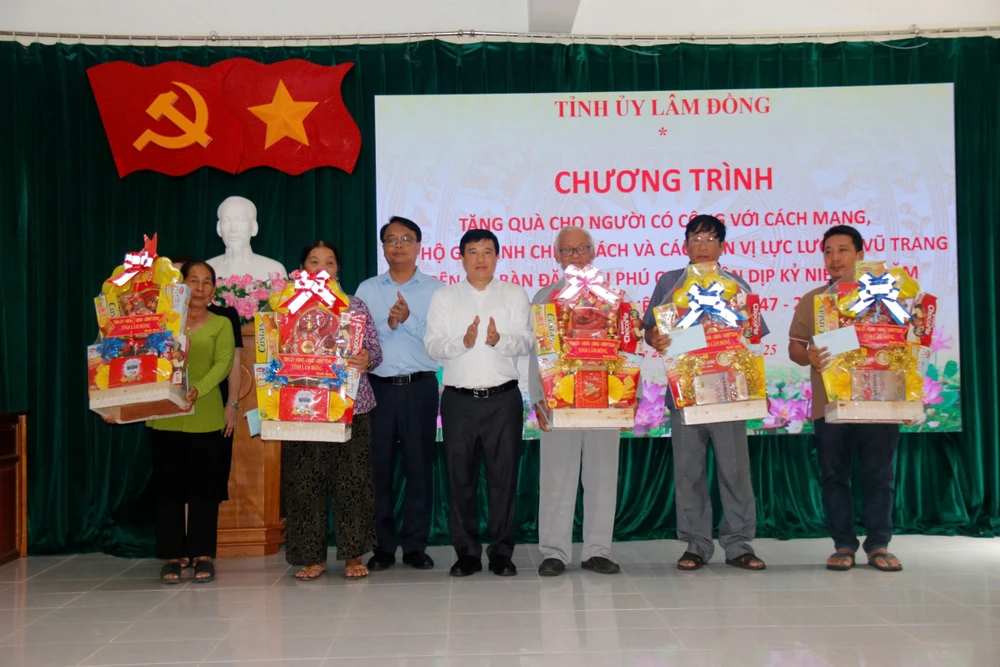 dac-khu-phu-quy (5).jpg