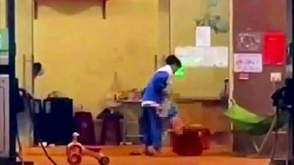 bạo hành trẻ em