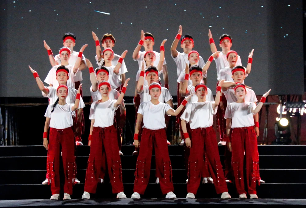 an-ninh-to-quoc (5).jpg