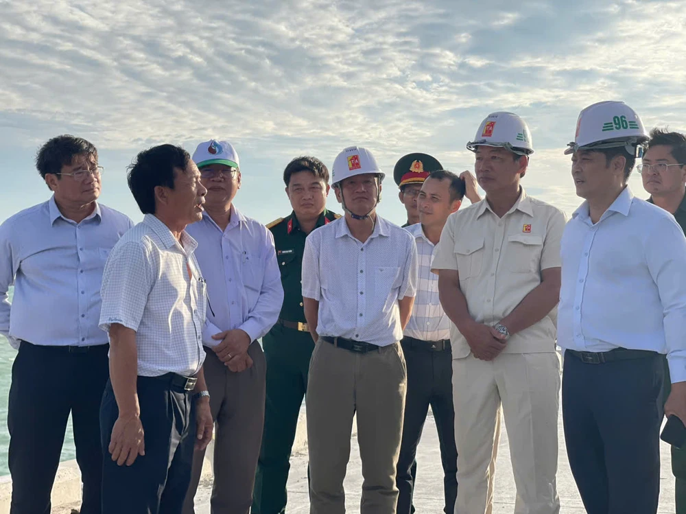 dac-khu-phu-quy (4).jpg