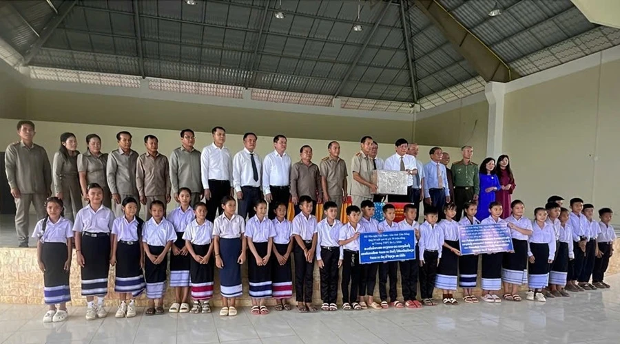 Champasak-lam-dong (1).jpg