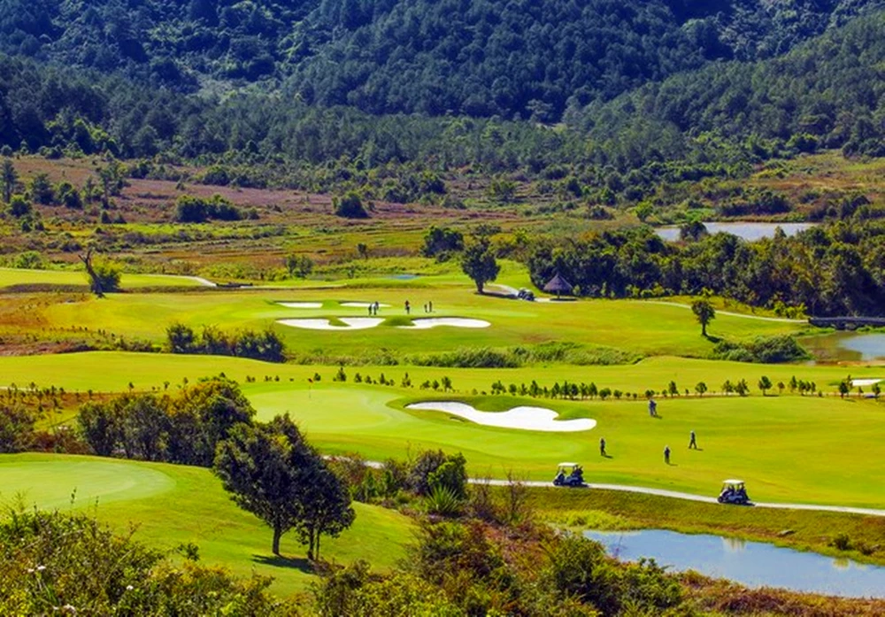 sân golf đạ ròn