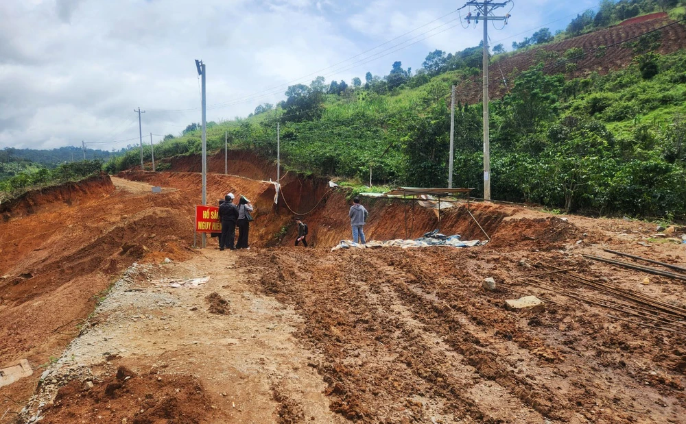 nhà máy thủy điện cam ly