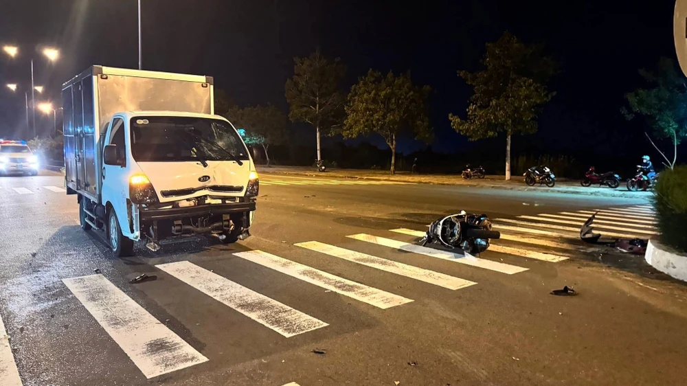 hai-nguoi-dan-ong (1).jpg