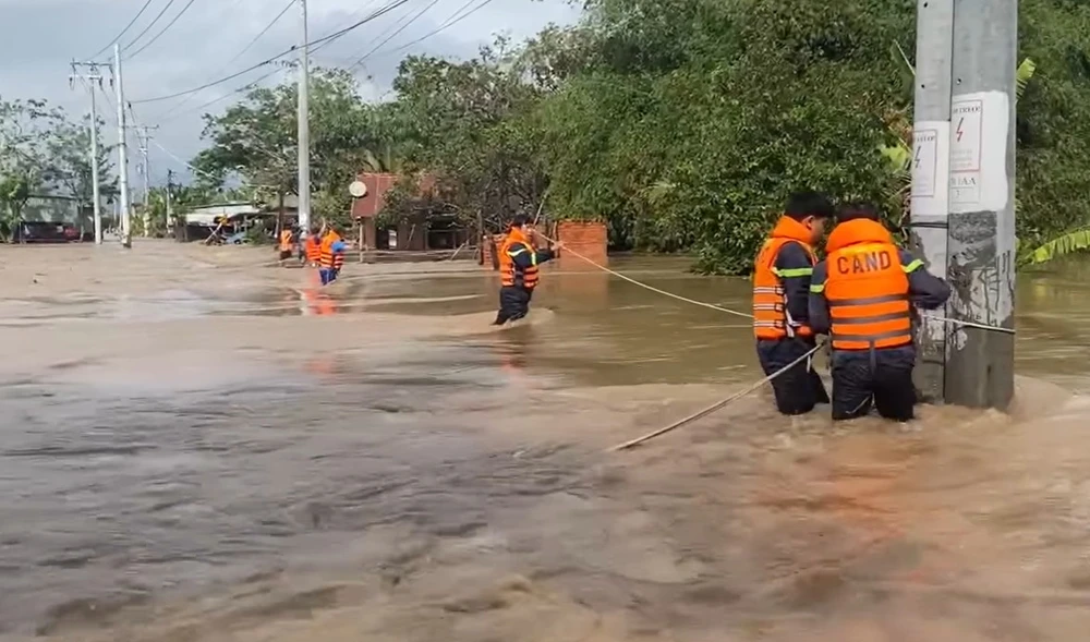 lu-cuon-troi (1).jpg