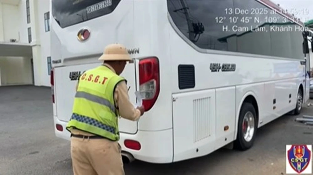 du khách nước ngoài