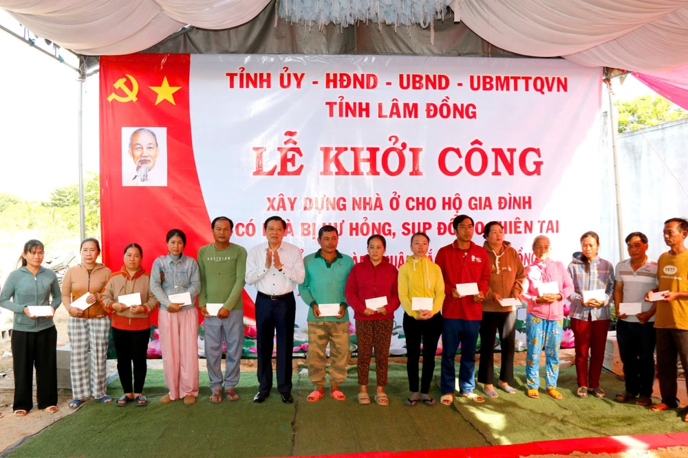 truong-ban-noi-chinh-trung-uong (3).jpg