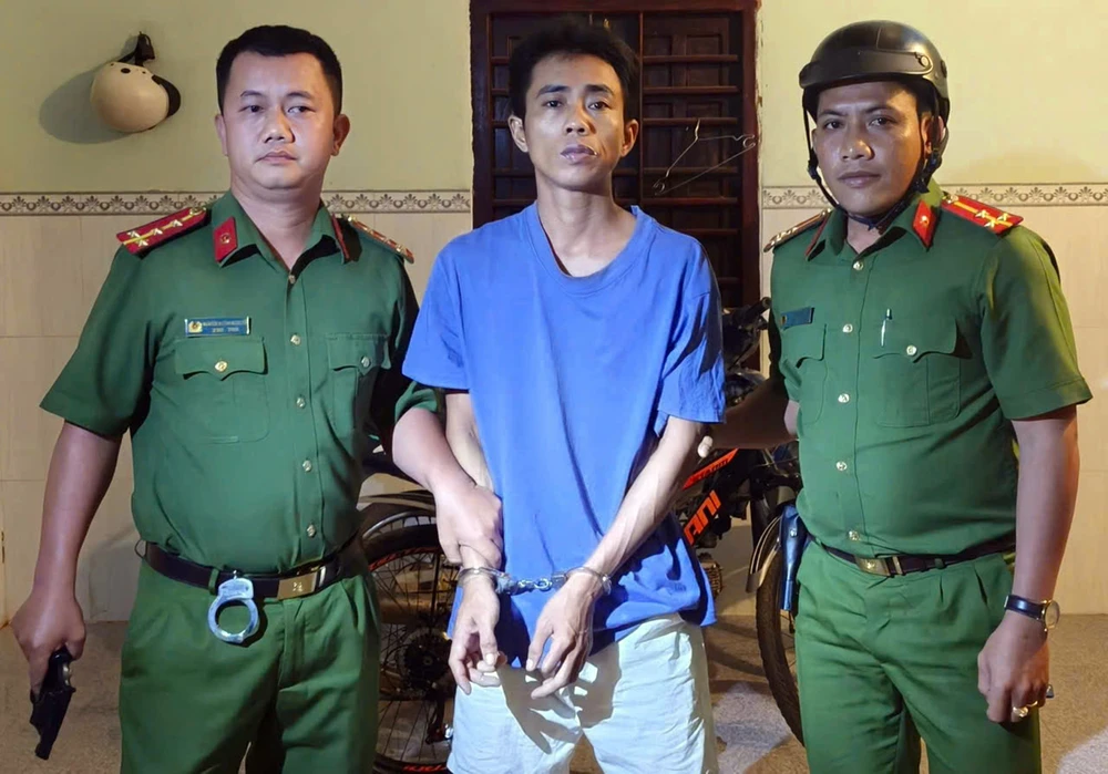 vũ khí quân dụng