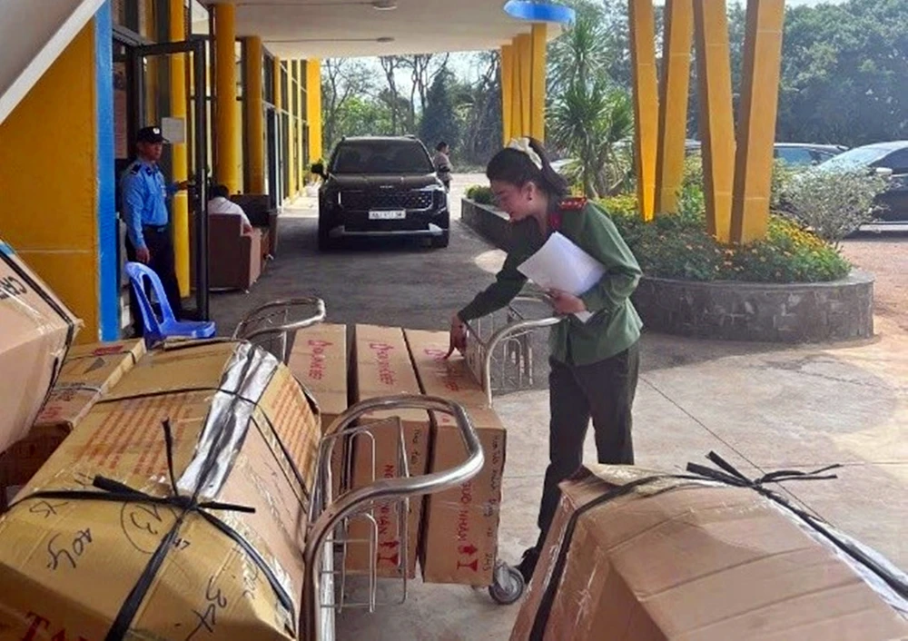 san-bay-lien-khuong (1).jpg