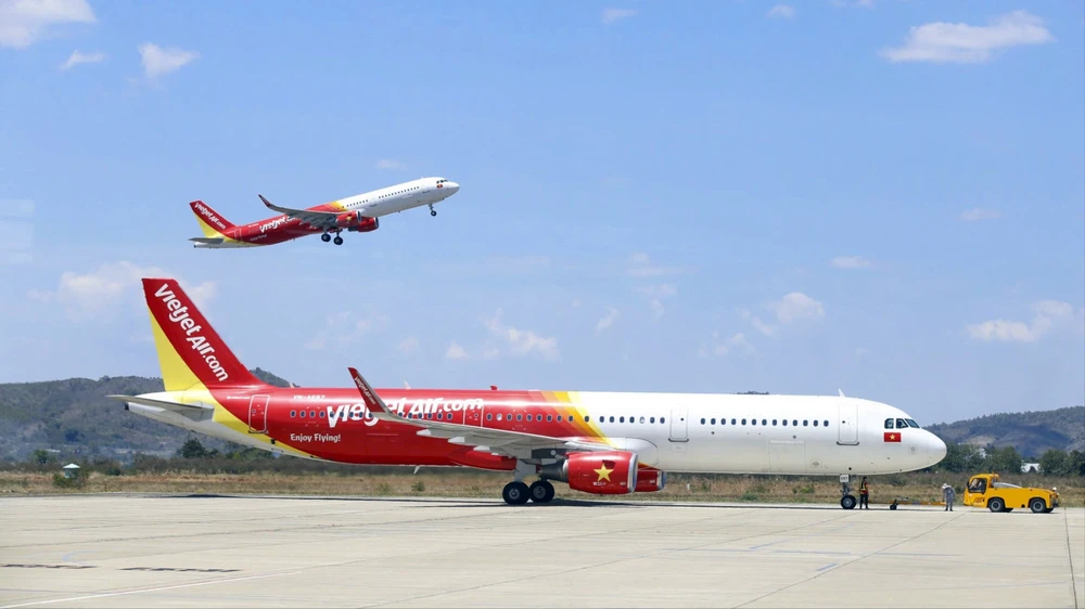 sân bay Liên Khương