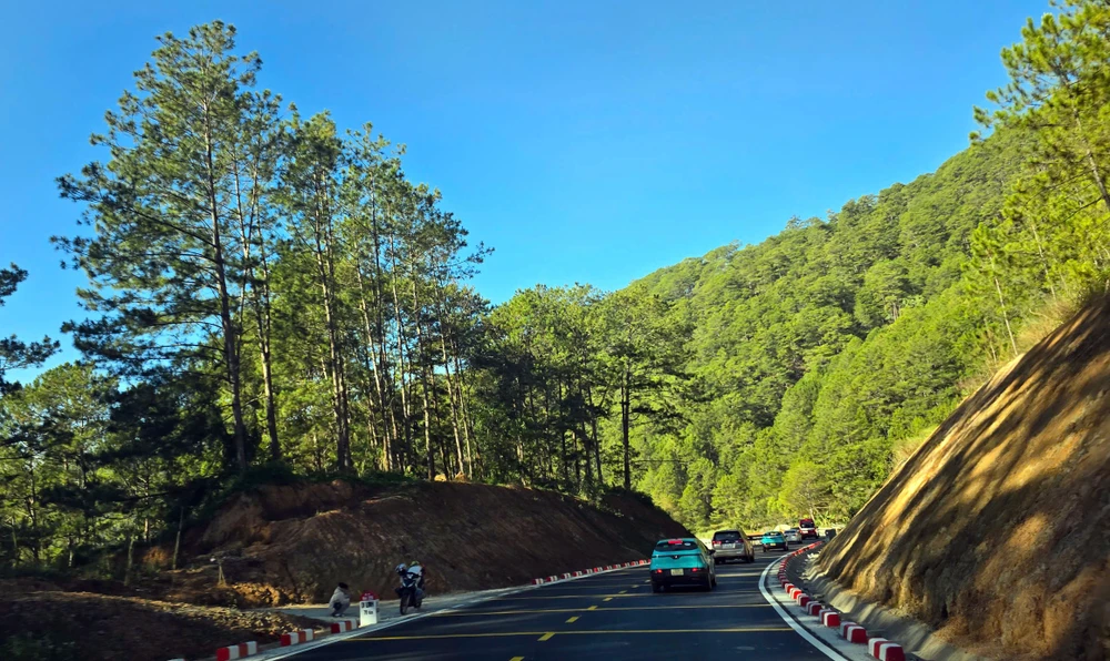 sân bay Liên Khương