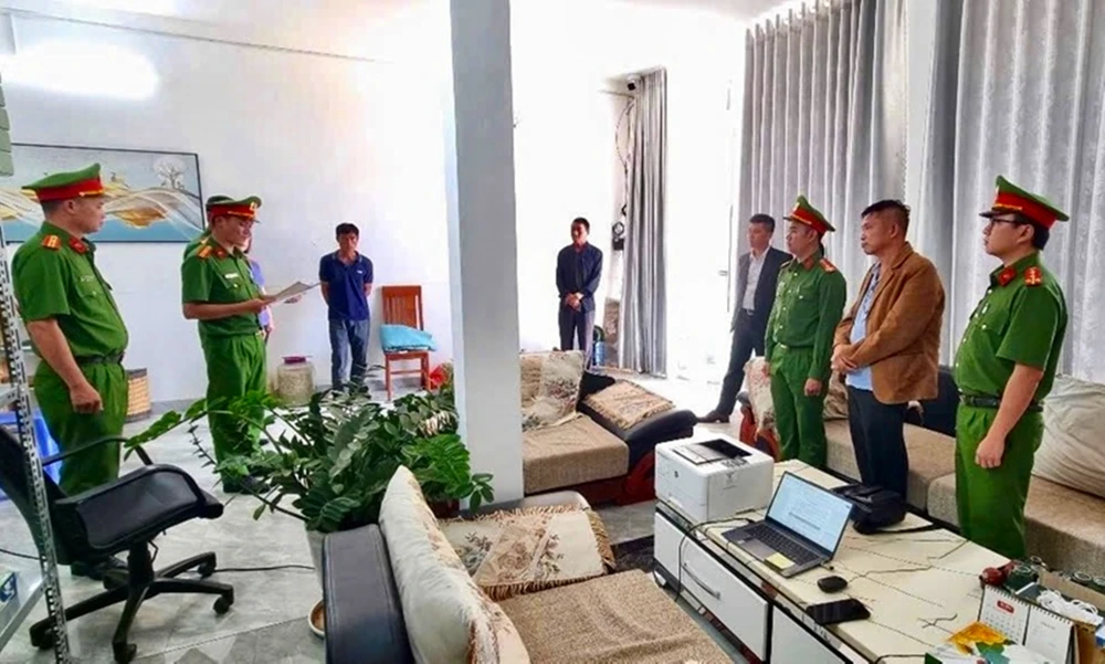 tong-lanh-su-quan-an-do (1).jpg