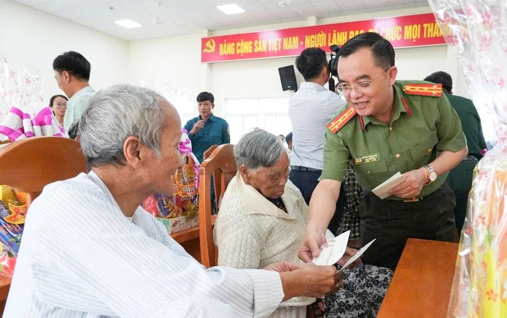 Dai-ta-Huynh-Ngoc-Liem (7).jpg