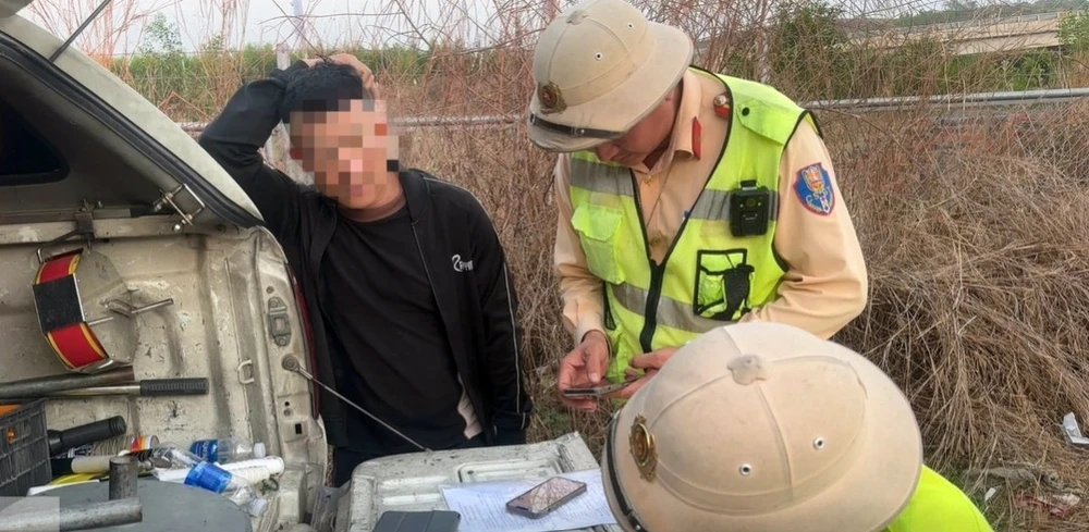 dai-dung-khan-cap (3).jpg