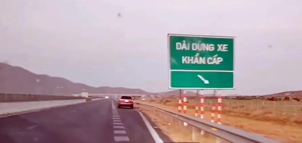 dai-dung-khan-cap (1).jpg