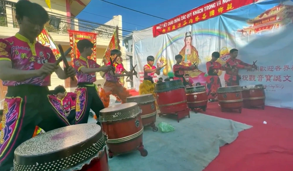 le-hoi-dan-sinh-phat-ba-quan-am (1).png