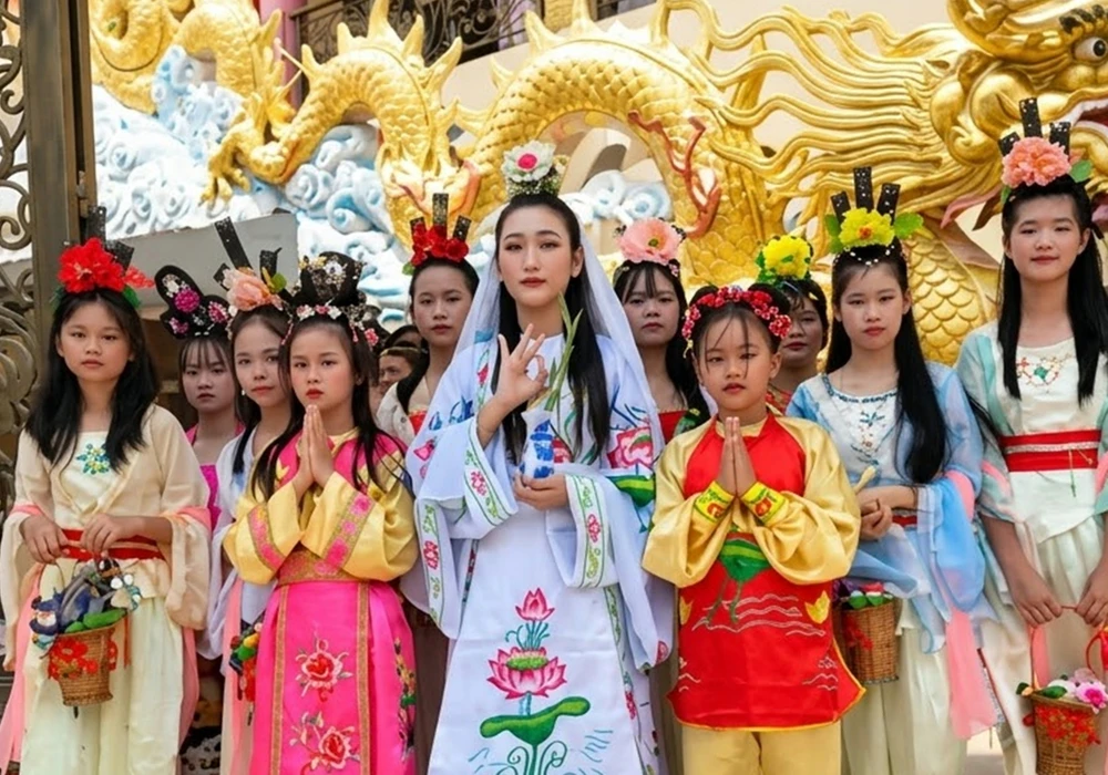 le-hoi-dan-sinh-phat-ba-quan-am (4).jpg