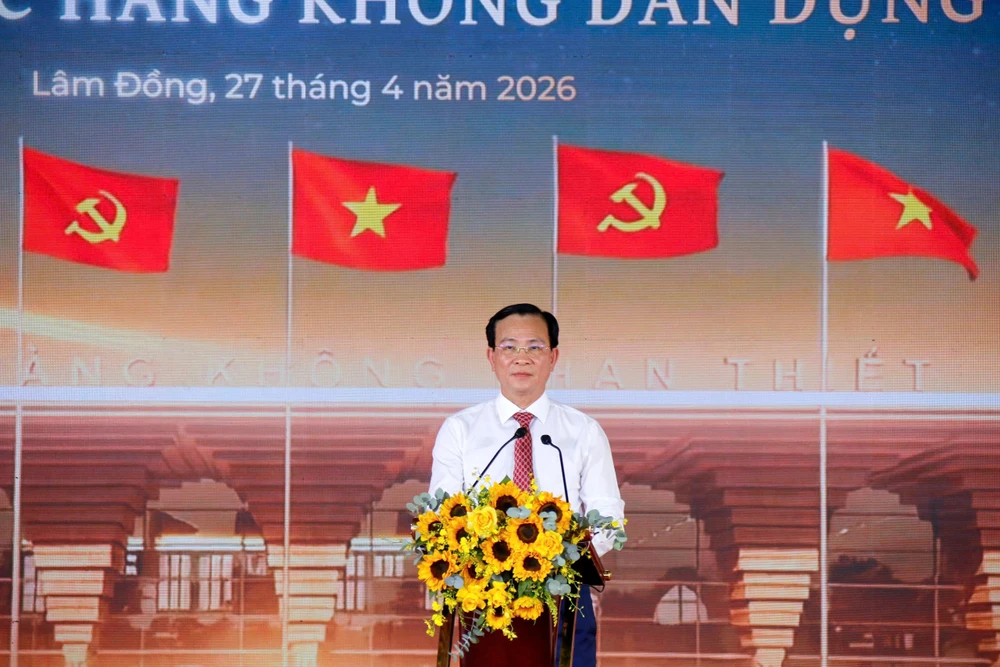 Ông Hồ Văn Mười, Ủy viên Ban Chấp hành Trung ương Đảng; Chủ tịch UBND tỉnh Lâm Đồng phát biểu tại lễ khởi công.