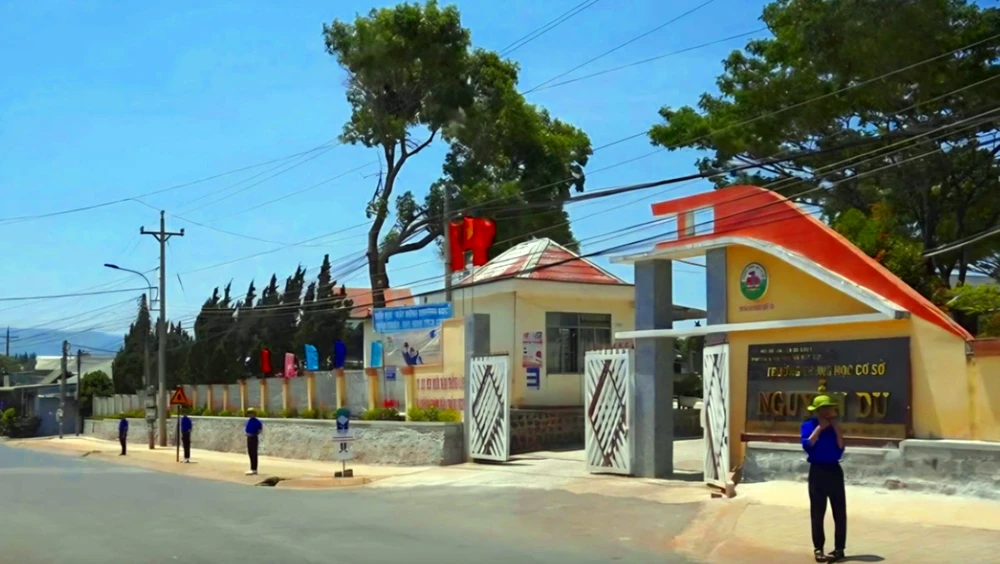 nam sinh lớp 8