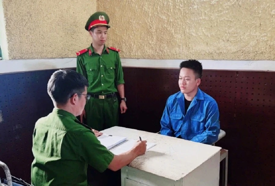 chủ tiệm cầm đồ