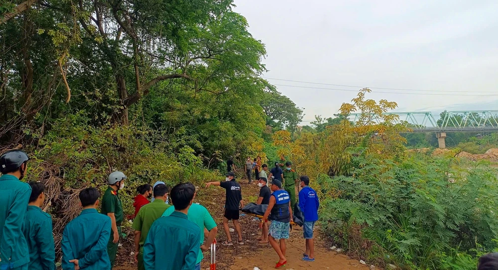 nam sinh lớp 12