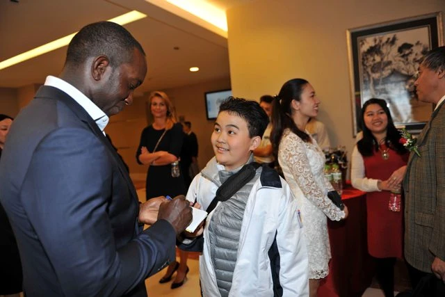 “Sát thủ mặt cười” Dwight Yorke đến Việt Nam ảnh 5 “Sát thủ mặt cười” Dwight Yorke đến Việt Nam ảnh 5