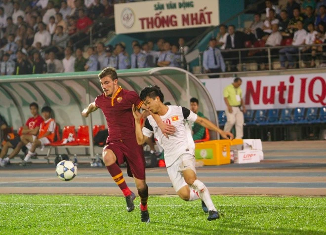 Hàng thủ Roma vô hiệu hóa Công Phượng như thế nào? ảnh 5