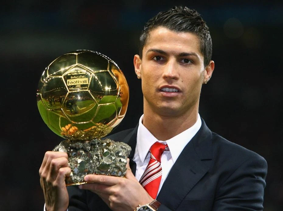 CR7 được thông báo đã giành QBV 2013!? ảnh 1