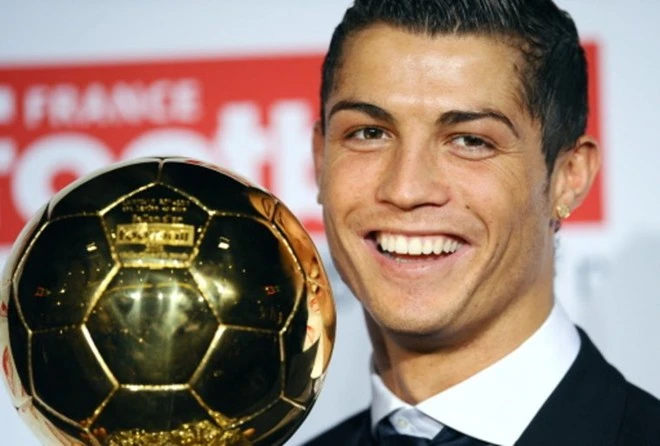 Ronaldo giành Quả bóng vàng... trong giới Ả rập ảnh 1