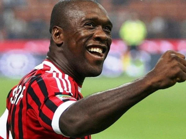 Seedorf chính thức trở thành HLV trưởng AC Milan ảnh 1