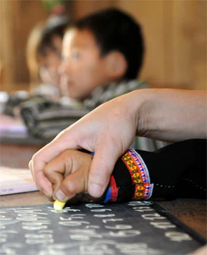 Phóng sự ảnh: Cái chữ với những em nhỏ dân tộc Sila ảnh 3