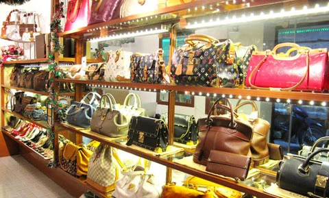 hàng-hiệu, thời-trang, hàng-tiền-tỷ, hàng-triệu-đô, mỹ-phẩm, túi-xách, đồ-cao-cấp, thời-trang-cao-cấp hàng-hiệu, thời-trang, hàng-tiền-tỷ, hàng-triệu-đô, mỹ-phẩm, túi-xách, đồ-cao-cấp, thời-trang-cao-cấp