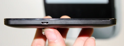 Máy hiện chạy Android 4.3 nhưng sẽ sớm được nâng cấp lên bản KitKat 4.4. Asus-4-4027-1393387132.jpg