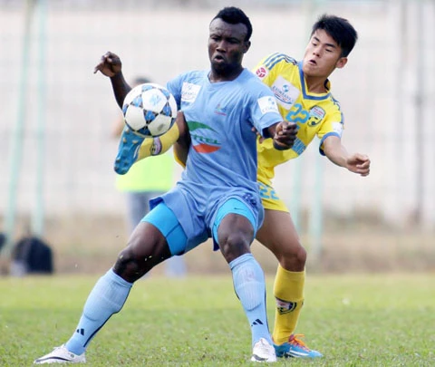 Cầu thủ đạp gãy chân đối thủ ở V-League sẽ bị phạt nặng ảnh 1 1960437-10200781214971358-1737-3113-3102