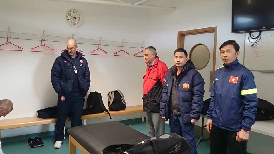 U19 Việt Nam háo hức tập luyện chờ gặp U19 Arsenal ảnh 2