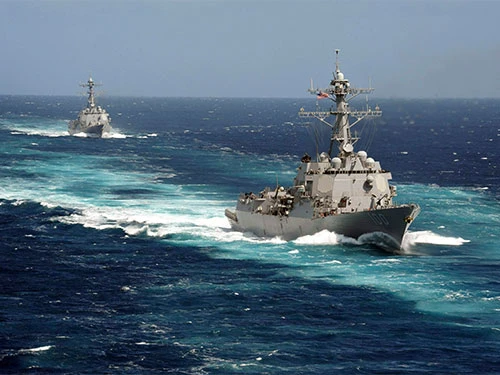 Tàu Hy Lạp phát hiện “núi mảnh vỡ và hành lý” ở Malacca