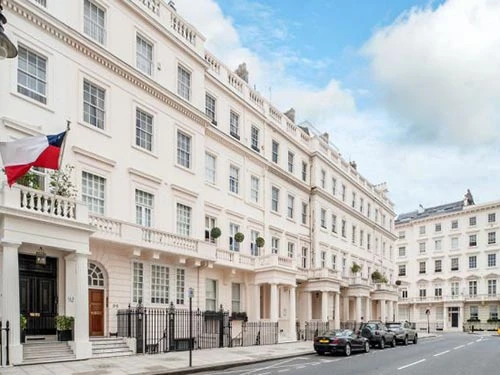 Một khu phố của giới siêu giàu ở London - Anh Ảnh: DAILY MAIL