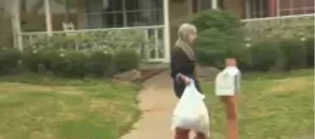 Người kia quyết định chuyển đi sống ở nơi khác