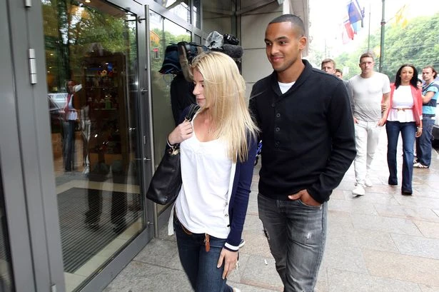 Walcott, bạn gái, bồ