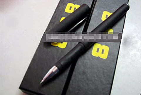 bút-ma-thuật, đũa-phù-thủy, ma-túy, ảo-giác, thần-dược, lừa-đảo, ngân-hàng, tín-dụng-đen, ăn-cắp, tội-phạm, mùi-của-quỷ