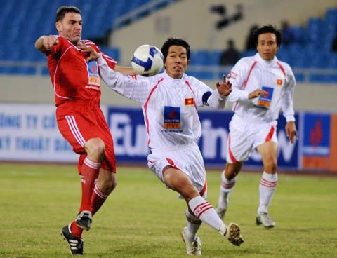 Cựu danh thủ Đỗ Khải, từ sân cỏ đến nghề Hải quan ảnh 2 do-khai-8010-1400817749.jpg