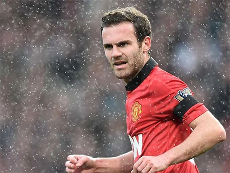 Mata không chắc chân ở MU