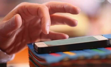 iPhone, iPad, Apple, hack, tống tền, Oleg Pliss