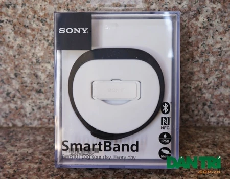 Hộp đựng SmartBand khá gọn gàng&nbsp;