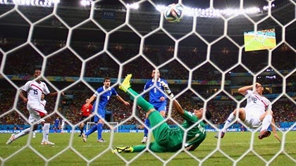 Thắng nghẹt thở trên loạt đá luân lưu, Costa Rica viết tiếp câu chuyện thần tiên ảnh 5